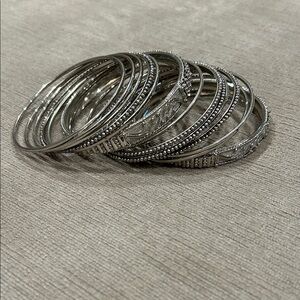 Elegant Silver tone Bangle Set - 8”